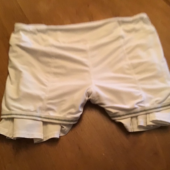 Lululemon Run: Speed Skirt (Tall)
White - Picture 15 of 15